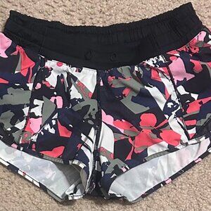 Lululemon Hotty Hot  Short Pop Cut Boom Juice, sz 2